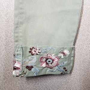 Driftwood | NWT Colette Cropped Embroidered Pants - Sage Green